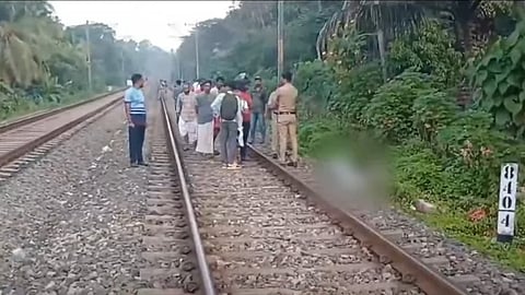 പൊലീസ് പരിശോധന നടത്തുന്നു