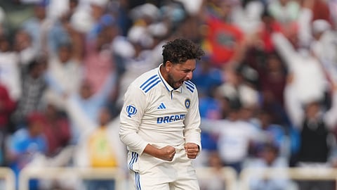 വിക്കറ്റ് നേട്ടം ആഘോഷിക്കുന്ന കുല്ദീപ്