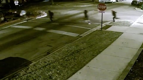 ഇന്ത്യൻ വിദ്യാർഥിയെ അക്രമികൾ പിന്തുടരുന്ന ദൃശ്യങ്ങൾ