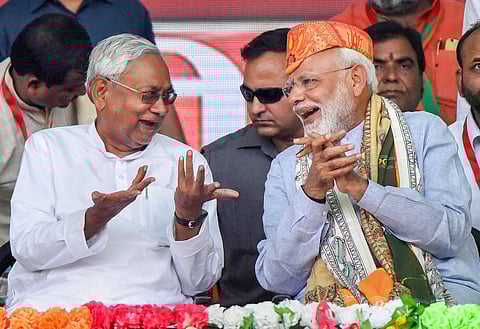 നിതീഷ് കുമാറും നരേന്ദ്രമോദിയും