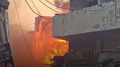 ഡൽഹിയിൽ തീപിടിത്തം