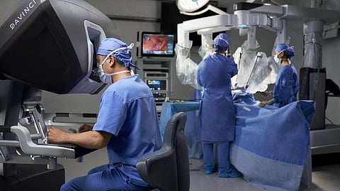 സര്ക്കാര് മേഖലയിലെ ആദ്യത്തെ റോബട്ടിക് ശസ്ത്രക്രിയ ആര്സിസിയില്