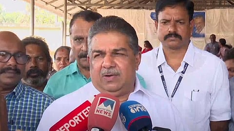 സജി ചെറിയാൻ മാധ്യമങ്ങളോട്