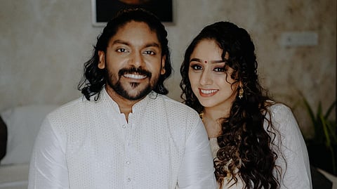 വിധു പ്രതാപും ദീപ്തിയും