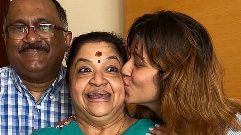 ചിത്രയ്ക്കും ഭര്ത്താവിനുമൊപ്പം രഞ്ജിനി ഹരിദാസ്