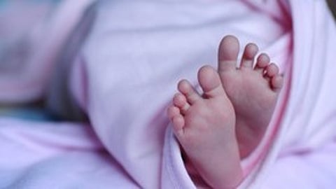 Army Doctor Helps Deliver Baby At Railway Platform With Hair Clip, Pocket Knife