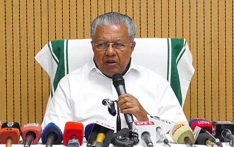 പിണറായി വിജയന് ഡല്ഹിയില് മാധ്യമങ്ങളെ കാണുന്നു