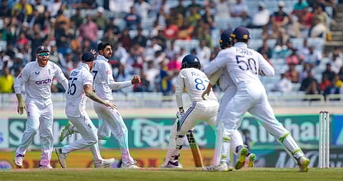 രജത് പടിദാറിനെ പുറത്താക്കിയത് ആഘോഷിക്കുന്ന ഷൊയ്ബ് ബഷീര്