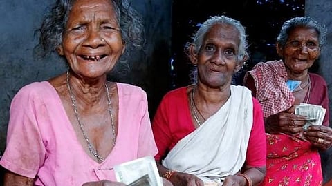 ആറുമാസത്തെ സാമൂഹിക ക്ഷേമ പെന്ഷന് ഇപ്പോള് കുടിശികയാണ്