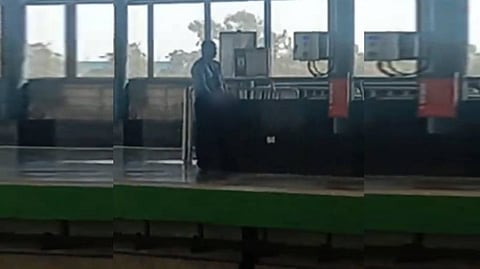 ബംഗളൂരു മെട്രോ ജീവനക്കാരനെതിരെ പരാതിയുമായി യുവതി