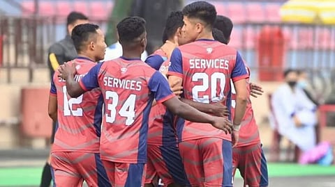 സന്തോഷ് ട്രോഫി ഫുട്ബോള് കിരീടത്തില് മുത്തമിട്ട് സര്വീസസ്