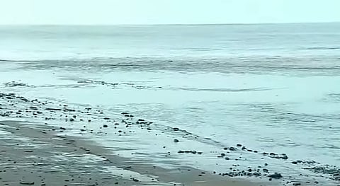 പുറക്കാട് വീണ്ടും കടൽ ഉൾവലിഞ്ഞപ്പോൾ