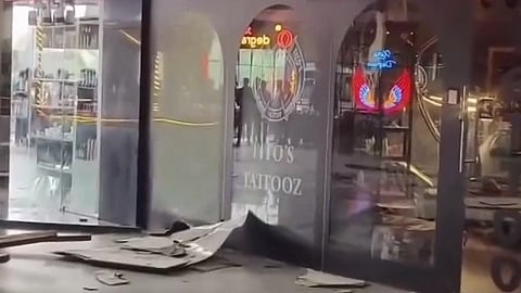 ഷോപ്പിങ് മാളിലെ സീലിങ് തകര്ന്നു