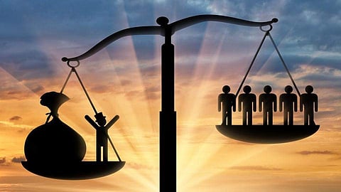 അതിസമ്പന്ന കുടുംബങ്ങളുടെ സമ്പത്തിന്മേല് രണ്ടു ശതമാനം സൂപ്പര് ടാക്സ് ഏര്പ്പെടുത്തണമെന്ന് ശുപാര്ശ