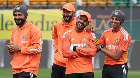 ഇന്ത്യയുടെ യുവ സംഘം പരിശീലനത്തിനിടെ