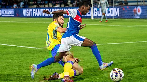 ബ്ലാസ്റ്റേഴ്സ് ബംഗളൂരു എഫ്സി പോരാട്ടം