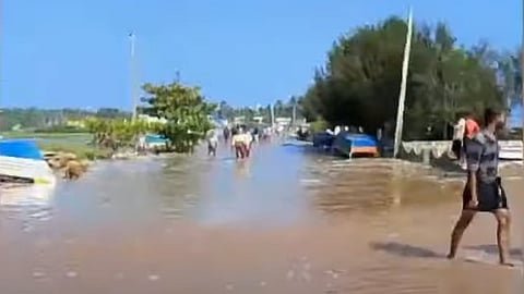 തിരുവനന്തപുരത്ത് റോഡിൽ വെള്ളം കയറിയപ്പോൾ