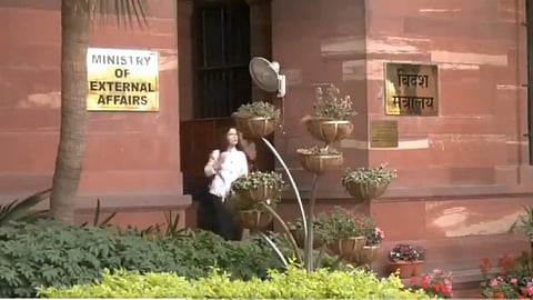 യുഎസ് ആക്ടിങ് ഡപ്യൂട്ടി ചീഫ് ഓഫ് മിഷന് ഗ്ലോറിയ ബെര്ബേനയെ വിഷയത്തില് ചര്ച്ചയ്ക്കായി വിദേശകാര്യ മന്ത്രാലയ പ്രതിനിധികള് വിളിച്ചു വരുത്തിയപ്പോള്