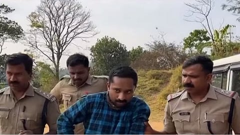 പ്രതി നിതീഷിനെ പൊലീസ് തെളിവെടുപ്പിന് എത്തിച്ചപ്പോള്