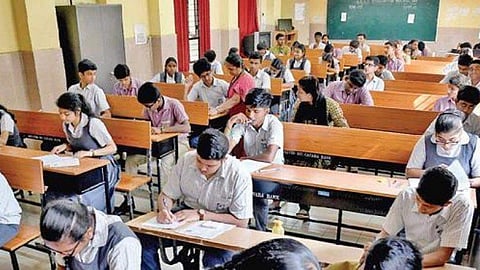 എസ്എസ്എല്സി പരീക്ഷ മാര്ച്ച് നാലിന്. 4,27,105 വിദ്യാര്ഥികള് പരീക്ഷ എഴുതും