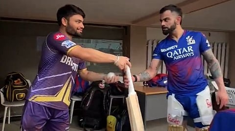 Rinku Singh breaks Virat Kohli's bat
