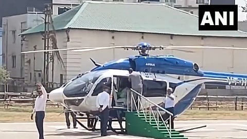 Mamata Banerjee falls while boarding helicopter
