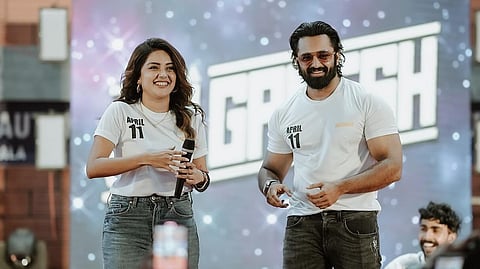 മഹിമയും ഉണ്ണി മുകുന്ദനും