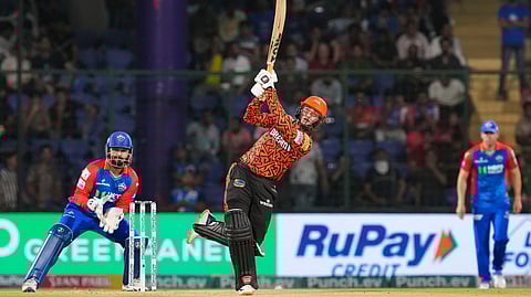 12 പന്തില് ആറ് സിക്സര്, രണ്ട് ബൗണ്ടറി, സ്ട്രൈക്ക് റേറ്റ് 383!