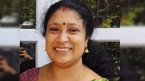 Housewife dies after setting herself on fire