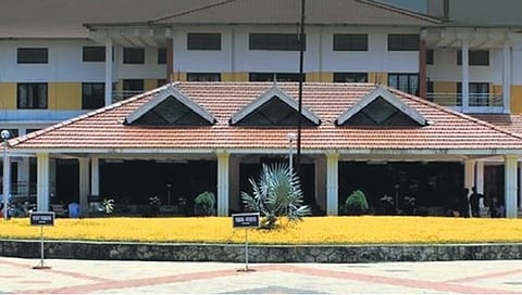 23 ദിവസം കൊണ്ട് ബിരുദഫലം പ്രസീദ്ധീകരിച്ച് കാലിക്കറ്റ് സര്വകലാശാല; ചരിത്രനേട്ടമെന്ന് മന്ത്രി