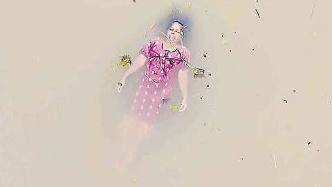 കുന്നത്തൂര് പാലത്തിനു മുകളില് നിന്ന ചിലര് പകര്ത്തിയ മൊബൈലില് പകര്ത്തിയ ചിത്രം