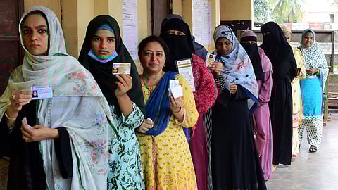 ''അള്ളാഹുവേ, ഇടതുല് മുഇമിനീങ്ങളുടെ സ്ഥാനാര്ത്ഥിയെ നീ ജയിപ്പിക്കണേ''...