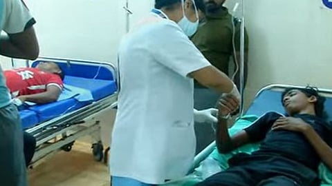 Seven people injured in Kozhikode South Beach due to lightning