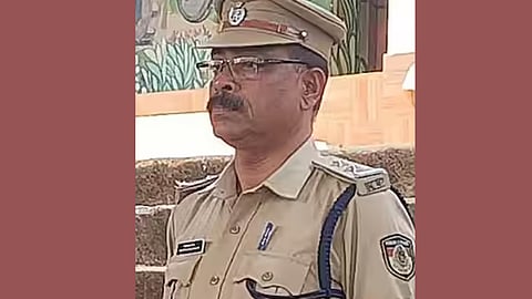 വാഹന പരിശോധനയ്ക്കിടെ എസ്ഐയെ ഇടിച്ചു വീഴ്ത്തി കടന്നു കളഞ്ഞു