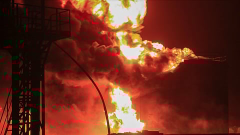 Israeli burns Oil tanks at the port in Hodeidah, Yemen