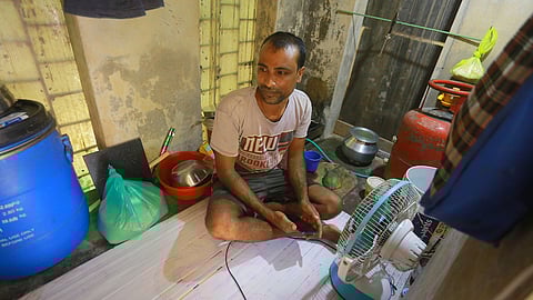 migrant worker stay in a cage  rent of Rs.500
