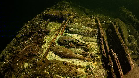 100 bottles of champagne and water bottles found in 19th Century wreck