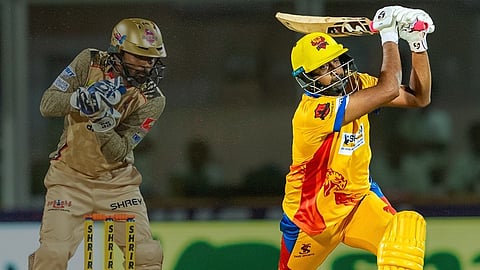 Ashwin does a Sunil Narine