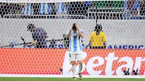 പെനാല്റ്റി നഷ്ടപ്പെട്ട നിരാശയില് മെസി