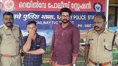 30 bottles of Goan-made foreign liquor seized; Two people were arrested