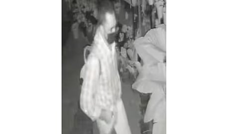 unknown person came to house naked in kannur