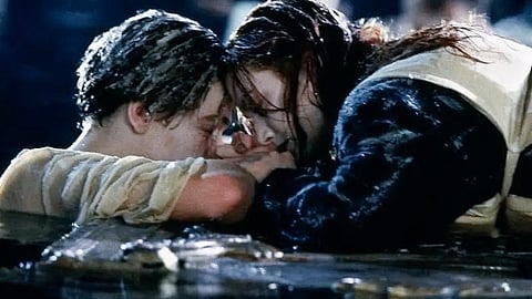 'അത് വാതിലായിരുന്നില്ല, സെറ്റിലെ തന്നെ കോണിപ്പടിയോ മറ്റോ ആയിരുന്നു'; ടൈറ്റാനികിലെ രഹസ്യം വെളിപ്പെടുത്തി കെയ്റ്റ് വിന്സ്ലെറ്റ്