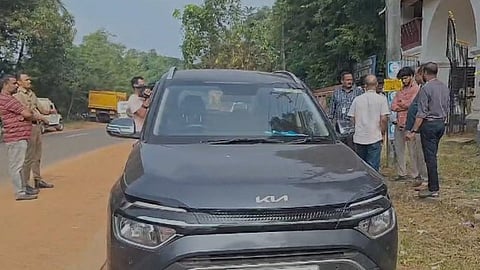 smuggled in cash without documents; 25 lakh rupees seized from Chelakkara