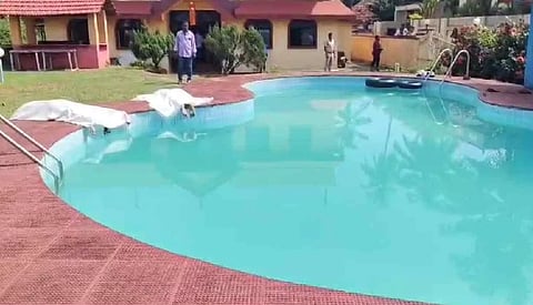 റിസോര്ട്ടിലെ സ്വിമ്മിങ് പൂളില് മൂന്ന് യുവതികളുടെ മൃതദേഹം-വിഡിയോ