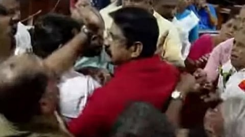 Councilors clash in Palakkad municipal meeting