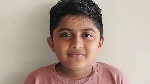 Coconut tree falls on body