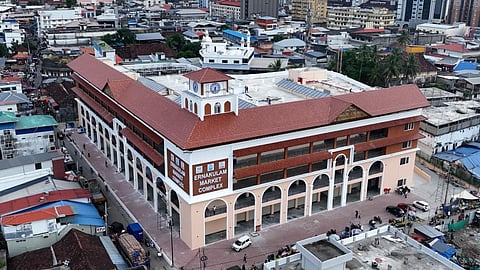 സഞ്ചാരികള് ഇനി എറണാകുളം മാര്ക്കറ്റ് സന്ദര്ശിക്കും; വാണിജ്യ രംഗത്തെ പുത്തന് ചുവടുവെപ്പ്: മുഖ്യമന്ത്രി