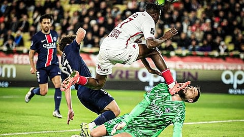 PSG's Donnarumma leaves field