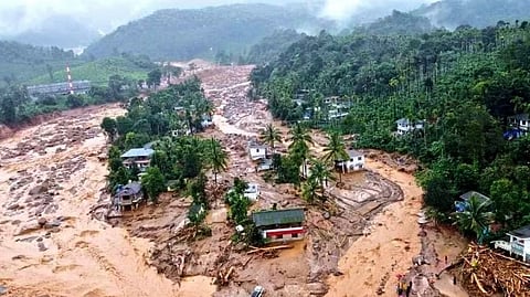 വയനാട് പുനരധിവാസം: ചീഫ് സെക്രട്ടറിയുടെ നേതൃത്വത്തില് പ്രത്യേക കമ്മിറ്റി