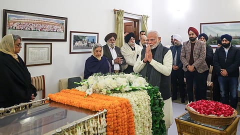 PM MODI tributes to Dr. Manmohan Singh Ji at his residence